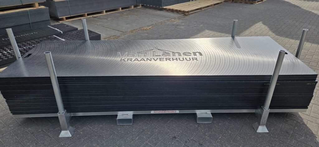 Stapelkrat 3x1 mtr. incl 20 HMPE rijplaten